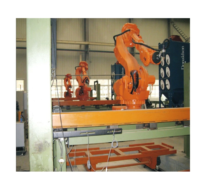 汽車縱梁、加強梁機器人等離子切割生產線